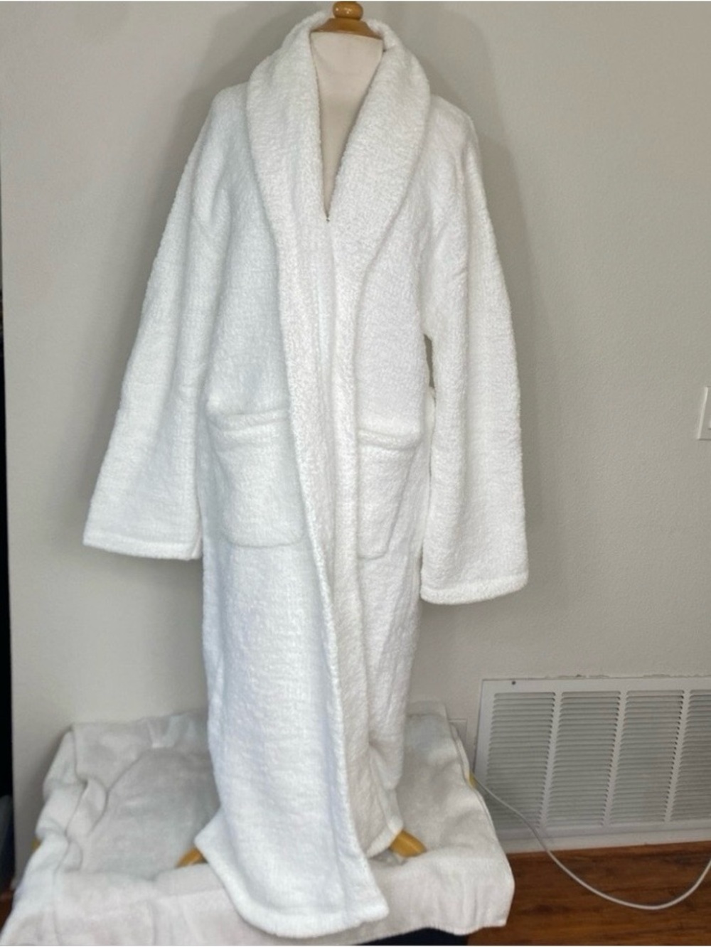 NWT New Kashwere Women's White Soft Plush Belted Long Robe Size XL Loungewear
